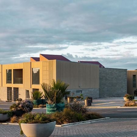 Coastal Living In Comfort Raglan Exterior photo